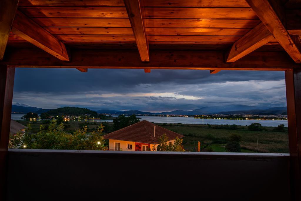 O Fotis Studios & Apartments Яніна Екстер'єр фото