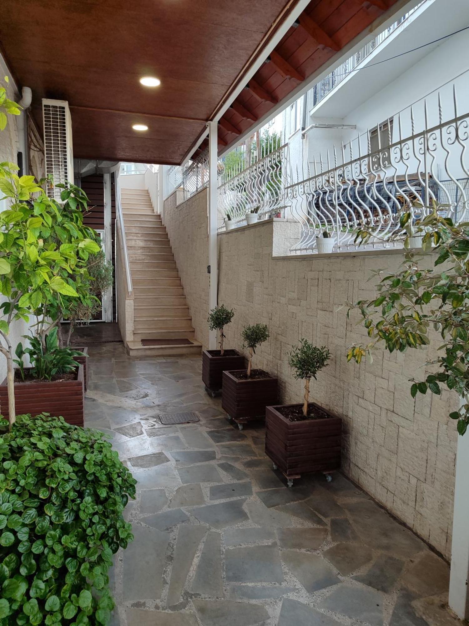 O Fotis Studios & Apartments Яніна Екстер'єр фото