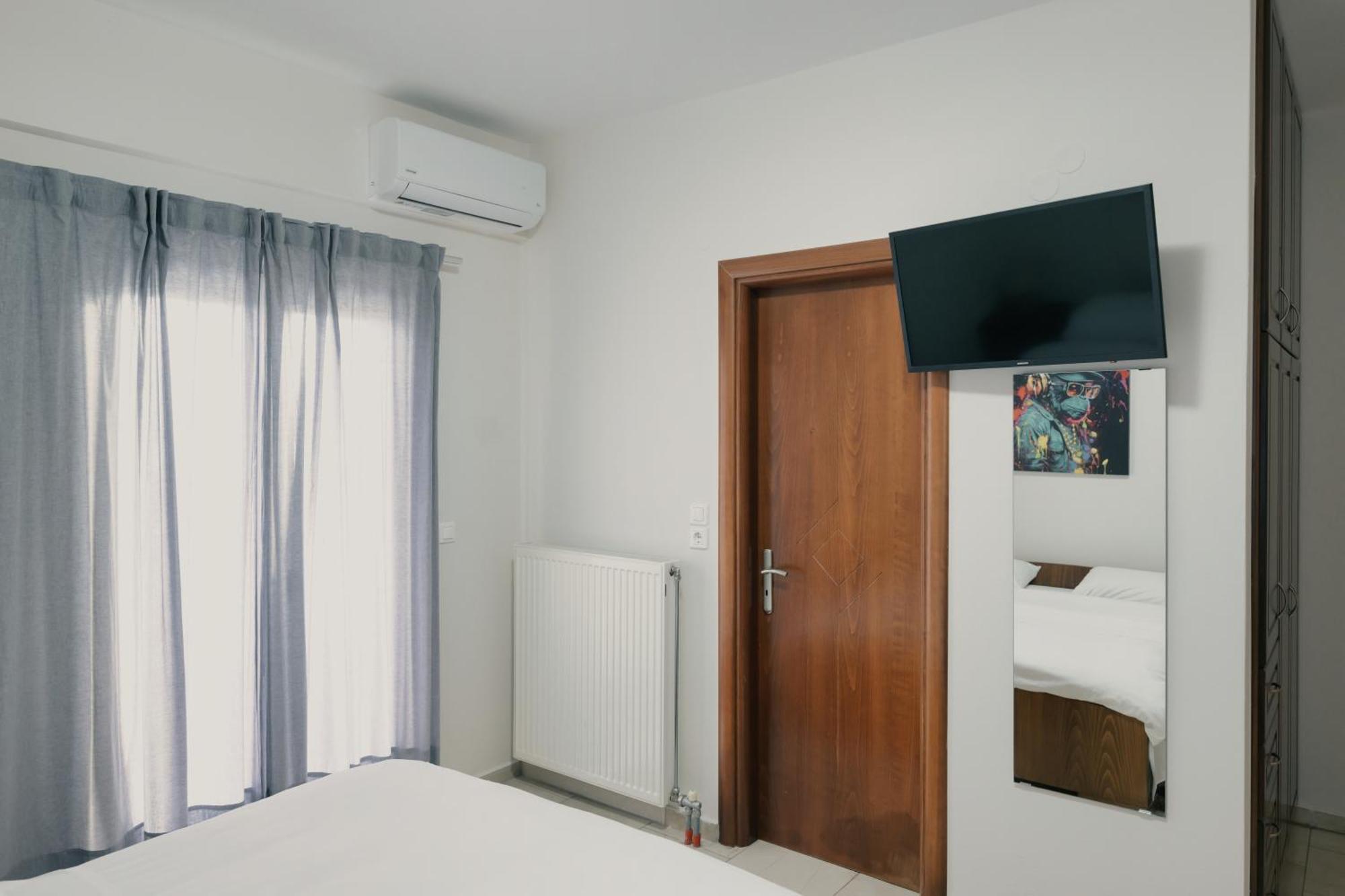 O Fotis Studios & Apartments Яніна Екстер'єр фото